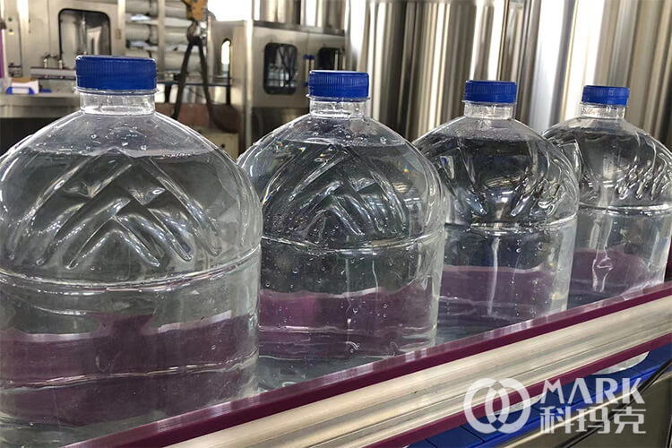 What is the function of bottle packing machine